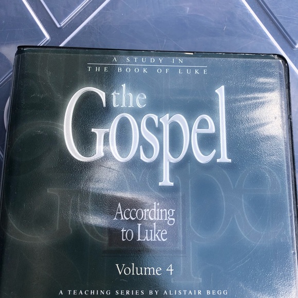 The Gospel According to St Luke: Volume 4 - Picture 3 of 12